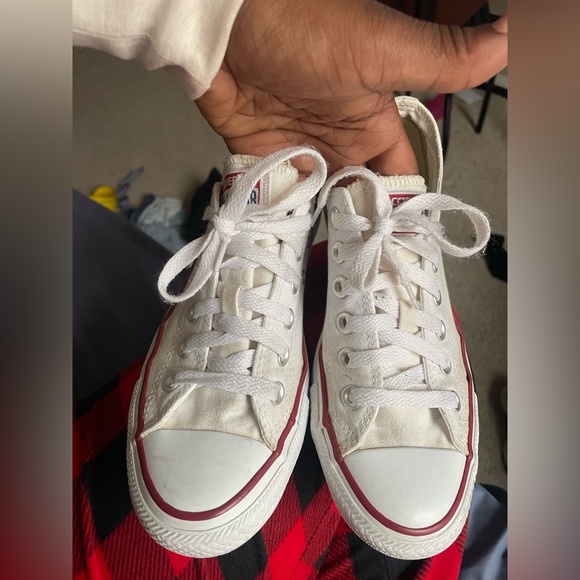 Low Top Converse - Picture 4 of 4